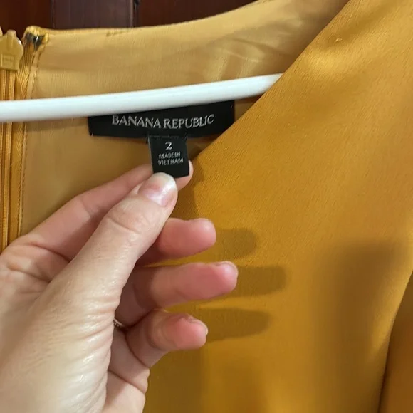 Banana Republic Satin Marigold Flutter Midi Dress with Sleeves, size 2. - Picture 3 of 6